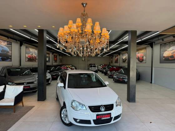 VOLKSWAGEN POLO SEDAN 1.6 MI COMFORTLINE 8V FLEX 4P MANUAL VOLKSWAGEN POLO SEDAN 1.6 MI COMFORTLINE 8V FLEX 4P MANUAL